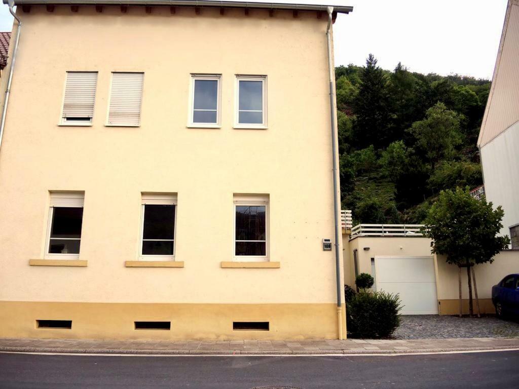 Modernes Apartment - Neustadt/Weinstrasse Stadt Neustadt an der Weinstraße Eksteriør billede